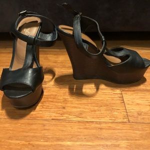 Candie’s Wedge Sandals